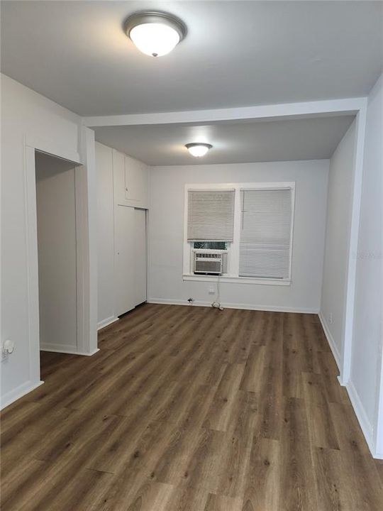 出租: $950 (2 贝兹, 1 浴室, 1188 平方英尺)