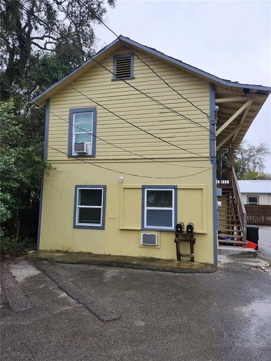 出租: $950 (2 贝兹, 1 浴室, 1188 平方英尺)