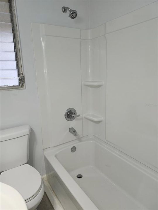 出租: $950 (2 贝兹, 1 浴室, 1188 平方英尺)