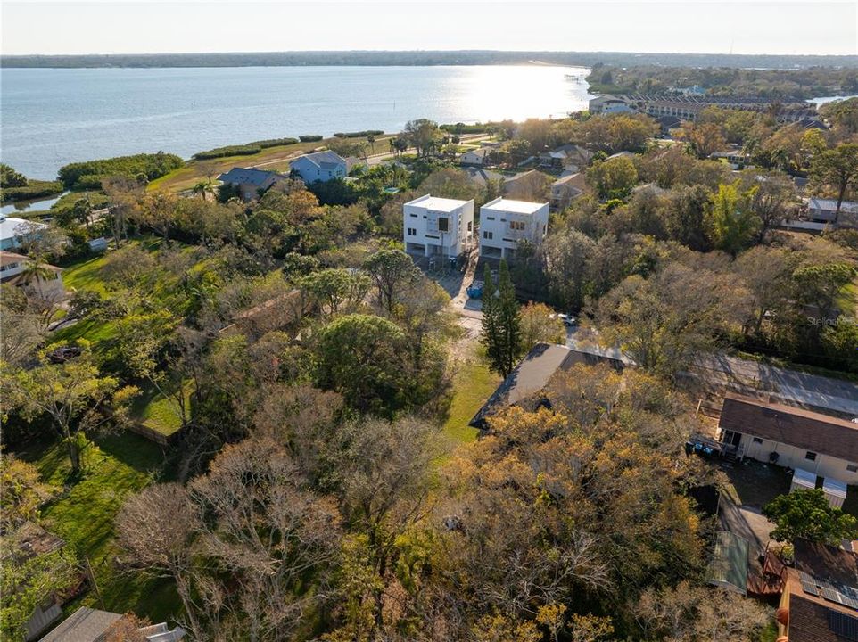 待售: $325,000 (0.35 acres)