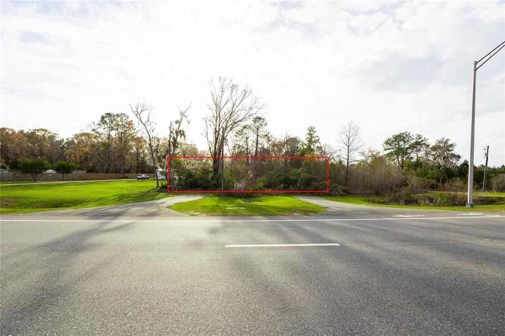 На продажу: $249,900 (1.04 acres)