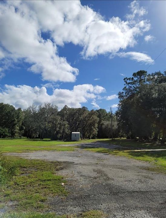 На продажу: $489,900 (8.21 acres)