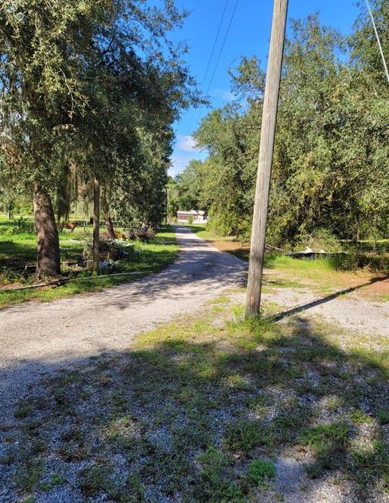 На продажу: $489,900 (8.21 acres)