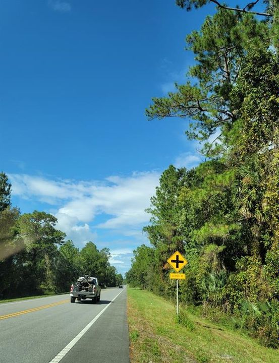 На продажу: $489,900 (8.21 acres)