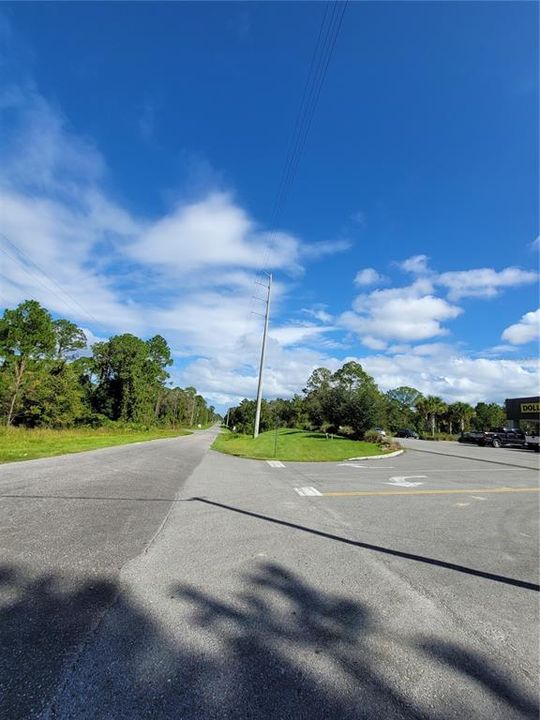 На продажу: $489,900 (8.21 acres)