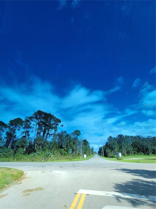 На продажу: $489,900 (8.21 acres)