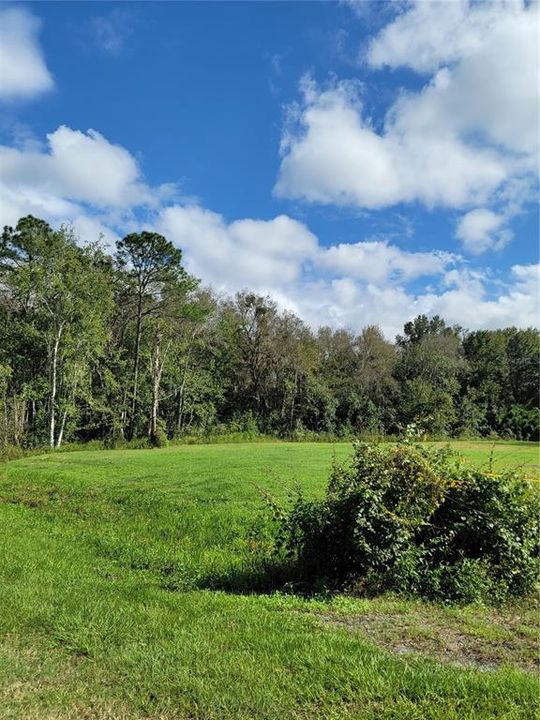 На продажу: $489,900 (8.21 acres)