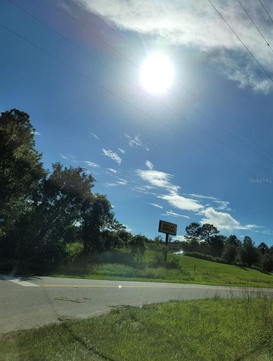 На продажу: $489,900 (8.21 acres)