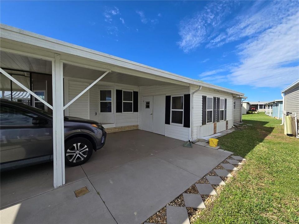 Под контрактом: $134,999 (2 спален, 2 ванн, 1378 Квадратных фут)