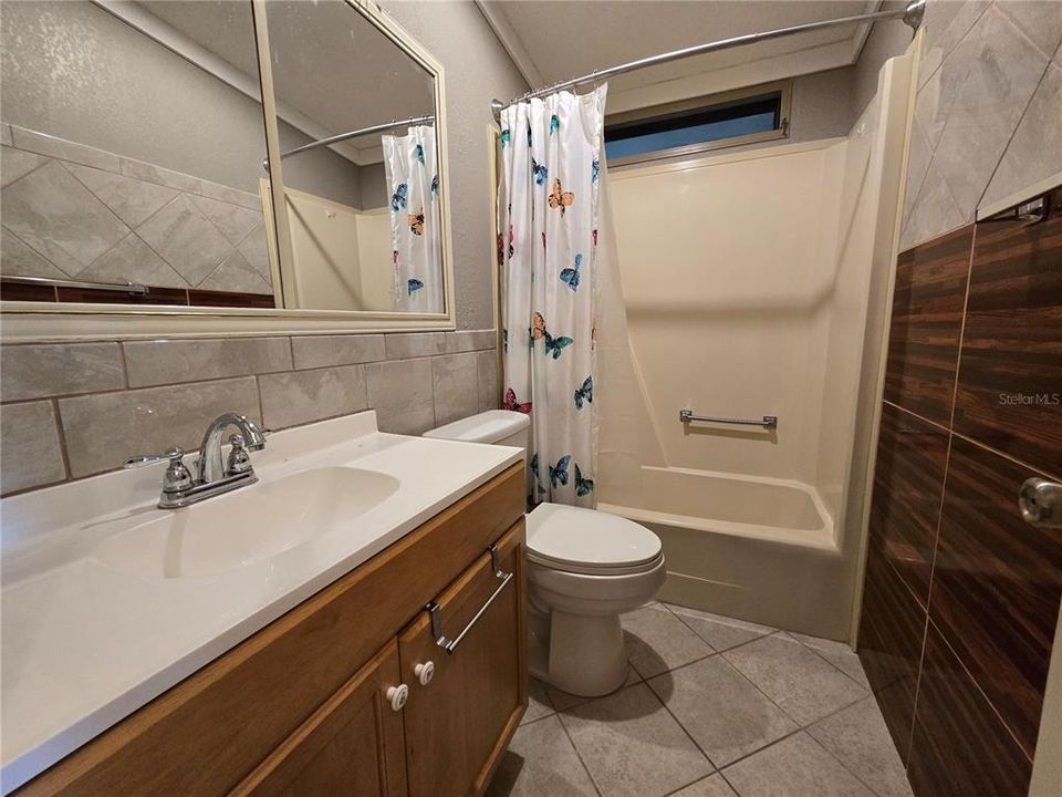 Под контрактом: $134,999 (2 спален, 2 ванн, 1378 Квадратных фут)