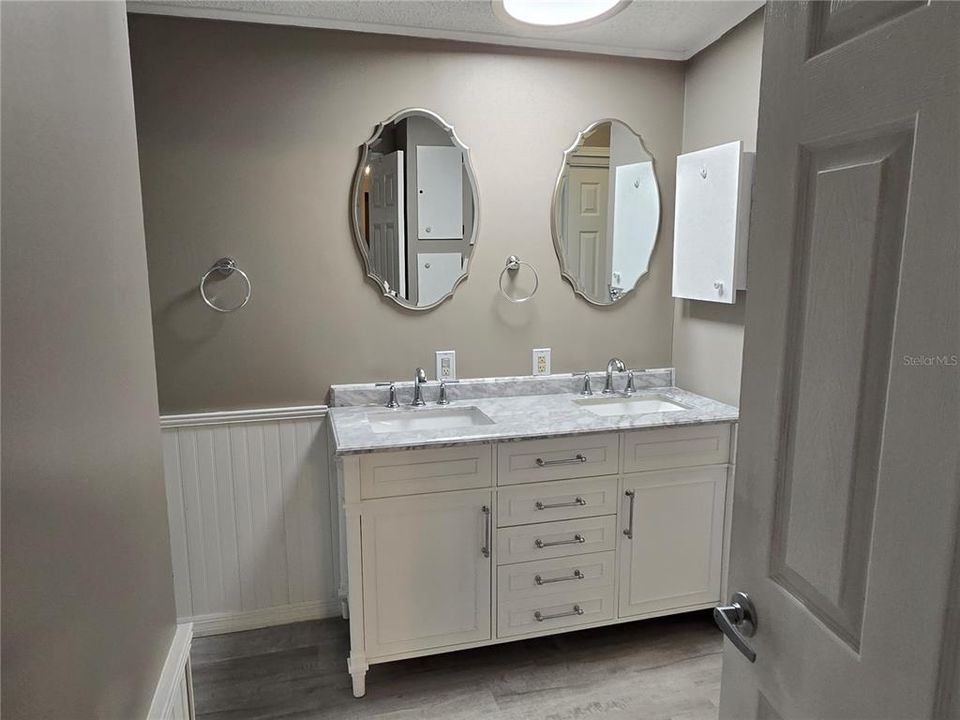 Под контрактом: $134,999 (2 спален, 2 ванн, 1378 Квадратных фут)