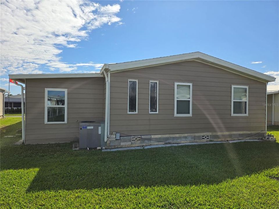 Под контрактом: $134,999 (2 спален, 2 ванн, 1378 Квадратных фут)