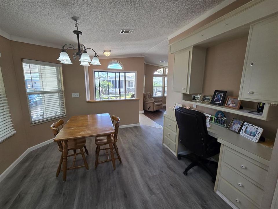 Под контрактом: $134,999 (2 спален, 2 ванн, 1378 Квадратных фут)