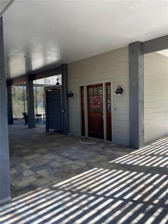 出租: $6,000 (3 贝兹, 2 浴室, 2488 平方英尺)