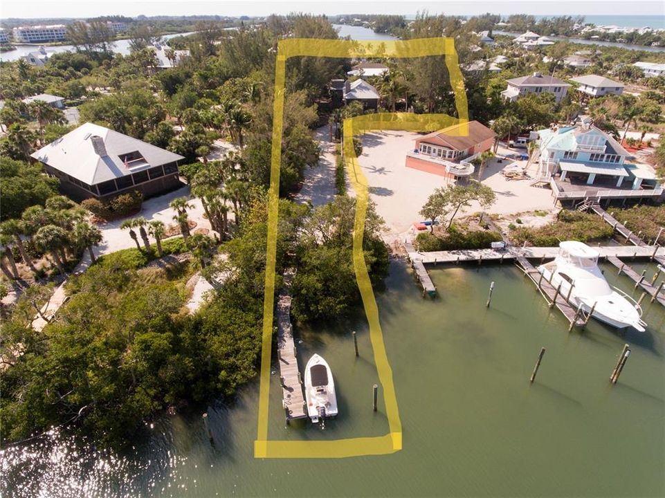 出租: $6,000 (3 贝兹, 2 浴室, 2488 平方英尺)