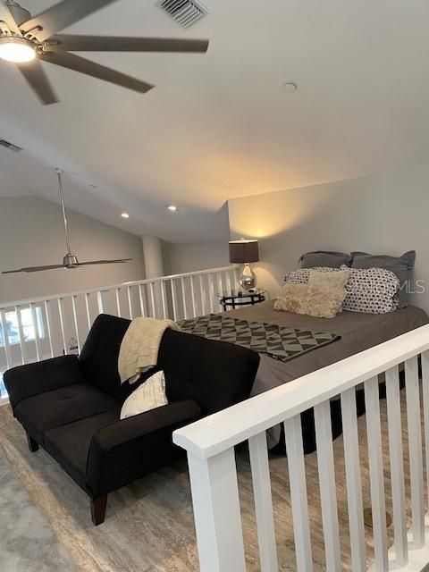 出租: $6,000 (3 贝兹, 2 浴室, 2488 平方英尺)