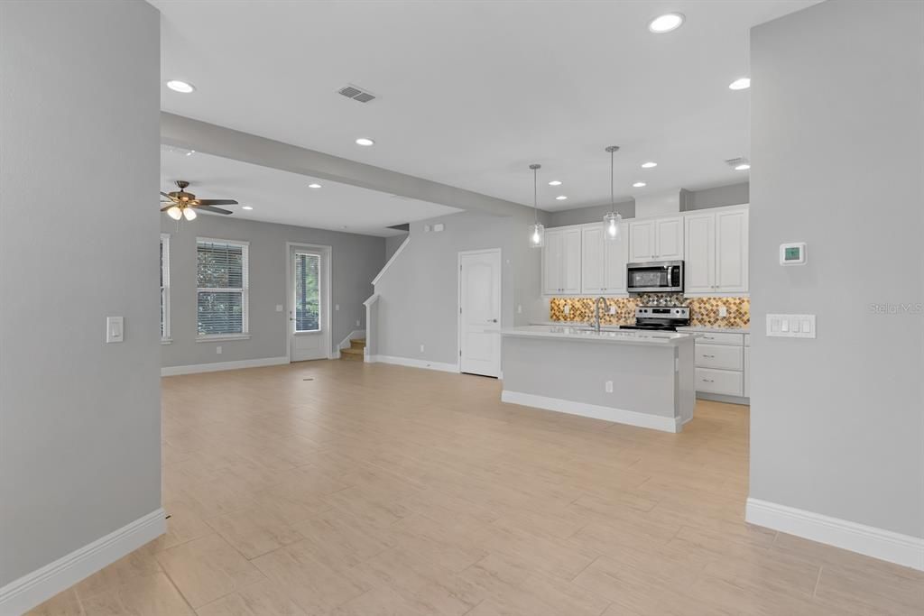 For Rent: $2,750 (3 beds, 2 baths, 2083 Square Feet)