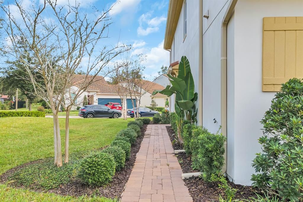 For Rent: $2,750 (3 beds, 2 baths, 2083 Square Feet)