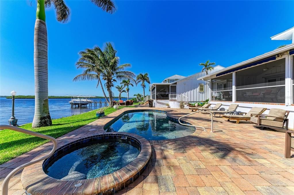 待售: $1,750,000 (4 贝兹, 4 浴室, 3712 平方英尺)