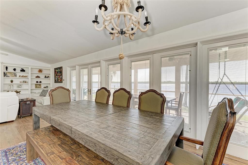 待售: $1,750,000 (4 贝兹, 4 浴室, 3712 平方英尺)