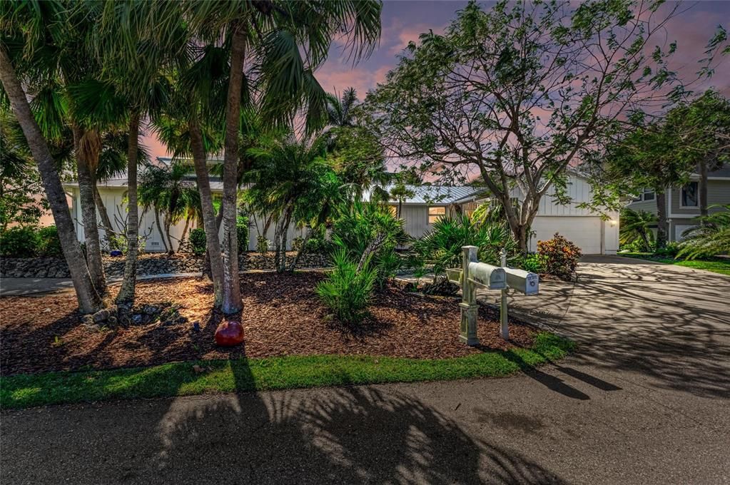 待售: $1,750,000 (4 贝兹, 4 浴室, 3712 平方英尺)