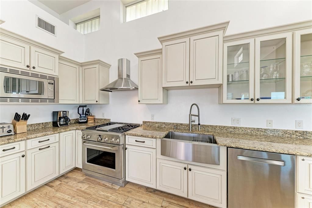 待售: $1,750,000 (4 贝兹, 4 浴室, 3712 平方英尺)