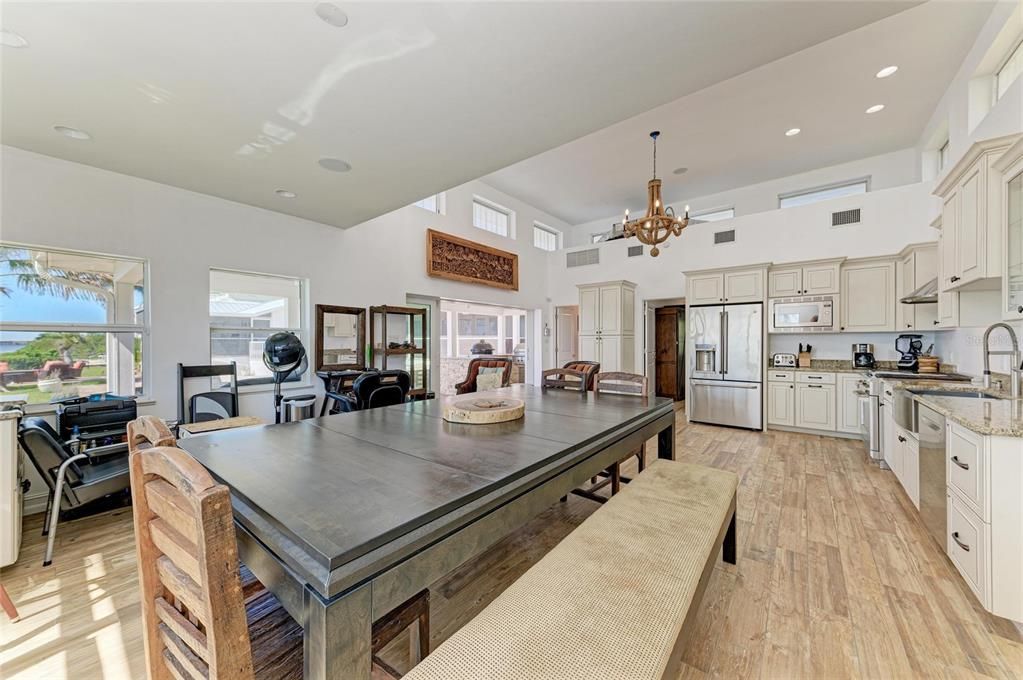 待售: $1,750,000 (4 贝兹, 4 浴室, 3712 平方英尺)