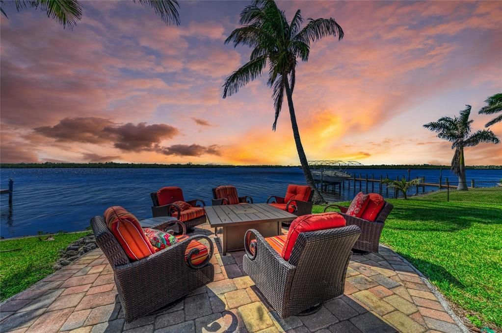 待售: $1,750,000 (4 贝兹, 4 浴室, 3712 平方英尺)