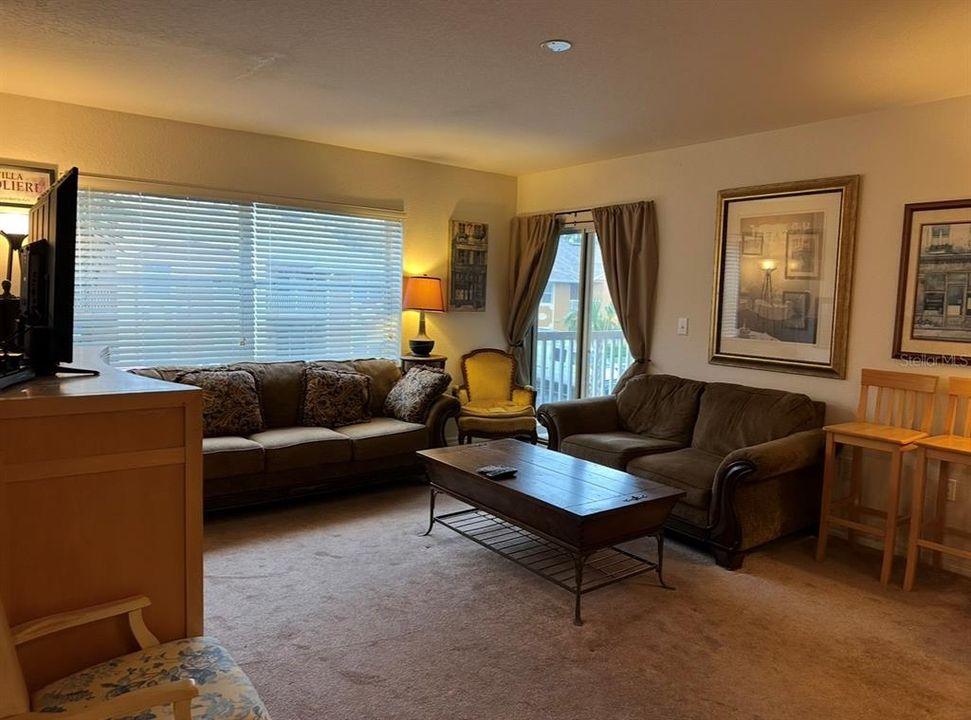 出租: $1,600 (2 贝兹, 2 浴室, 1050 平方英尺)