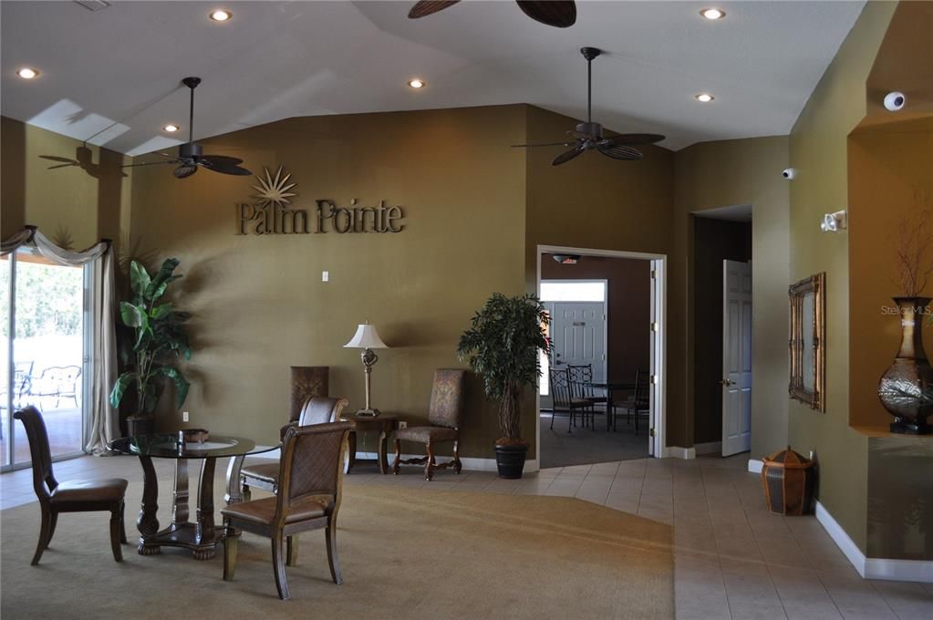 出租: $1,600 (2 贝兹, 2 浴室, 1050 平方英尺)