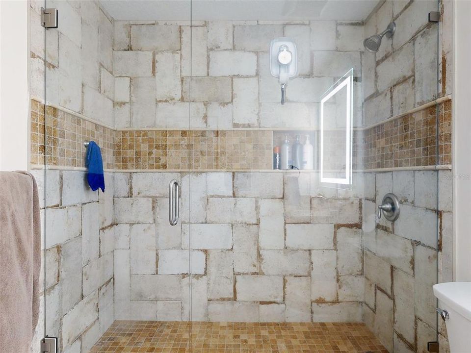 For Sale: $1,149,000 (3 beds, 3 baths, 2000 Square Feet)