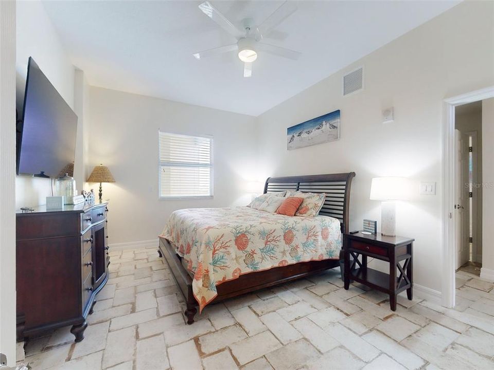 For Sale: $1,149,000 (3 beds, 3 baths, 2000 Square Feet)