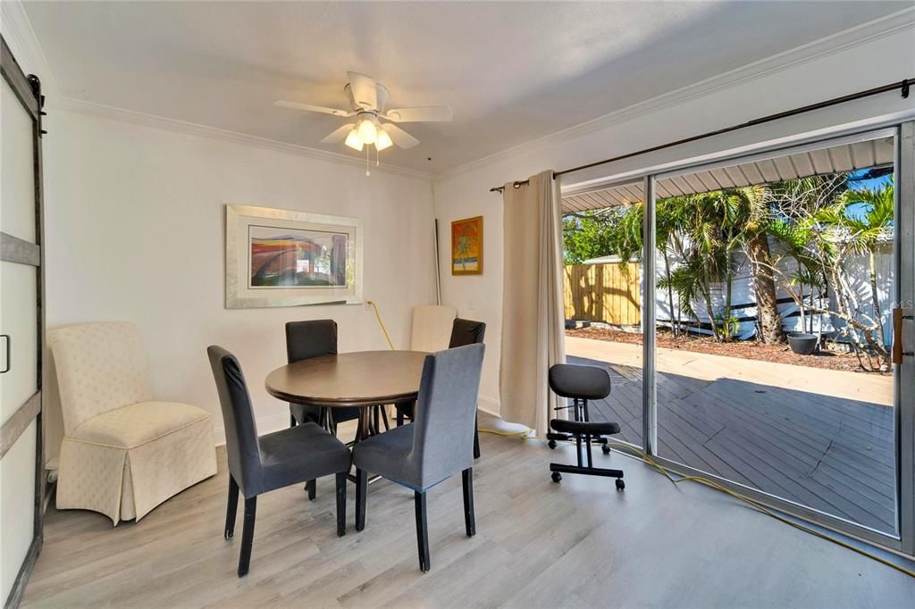 En Venta: $899,000 (3 camas, 2 baños, 1414 Pies cuadrados)