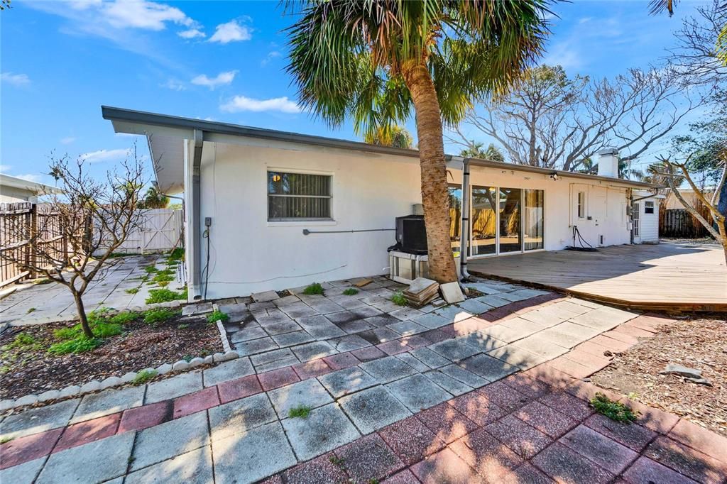 En Venta: $899,000 (3 camas, 2 baños, 1414 Pies cuadrados)