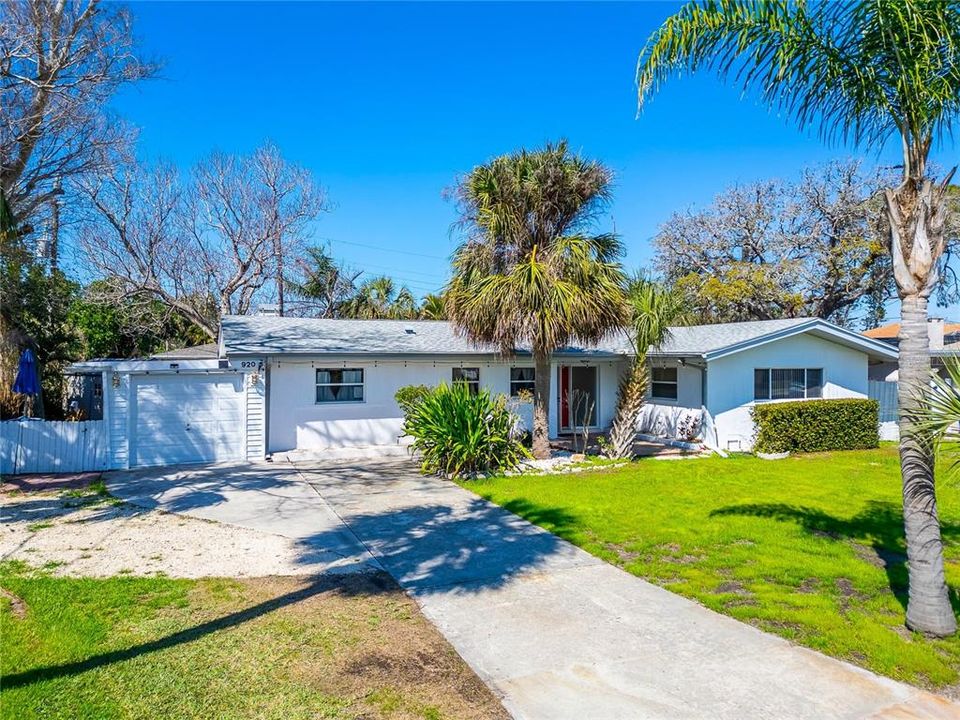 En Venta: $899,000 (3 camas, 2 baños, 1414 Pies cuadrados)