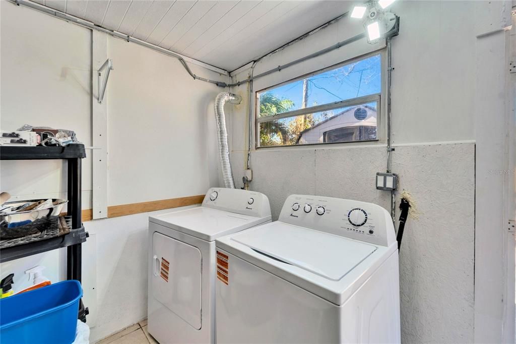 En Venta: $899,000 (3 camas, 2 baños, 1414 Pies cuadrados)