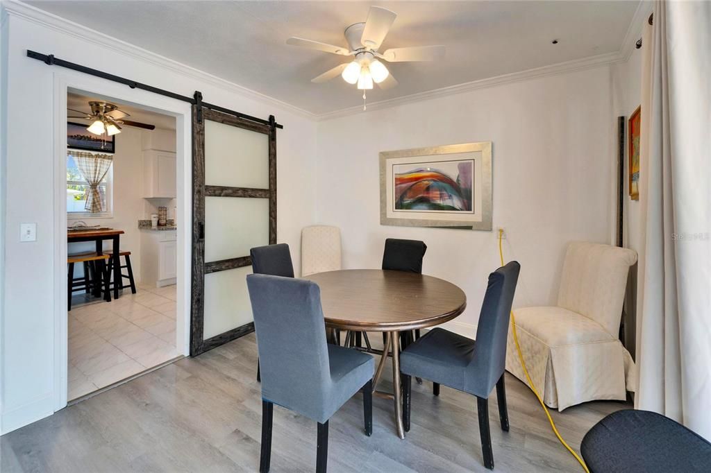 En Venta: $899,000 (3 camas, 2 baños, 1414 Pies cuadrados)