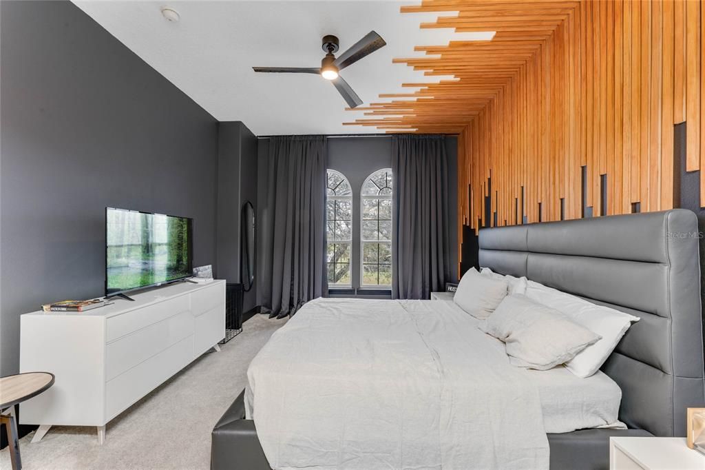 Activo con contrato: $477,000 (3 camas, 2 baños, 2053 Pies cuadrados)