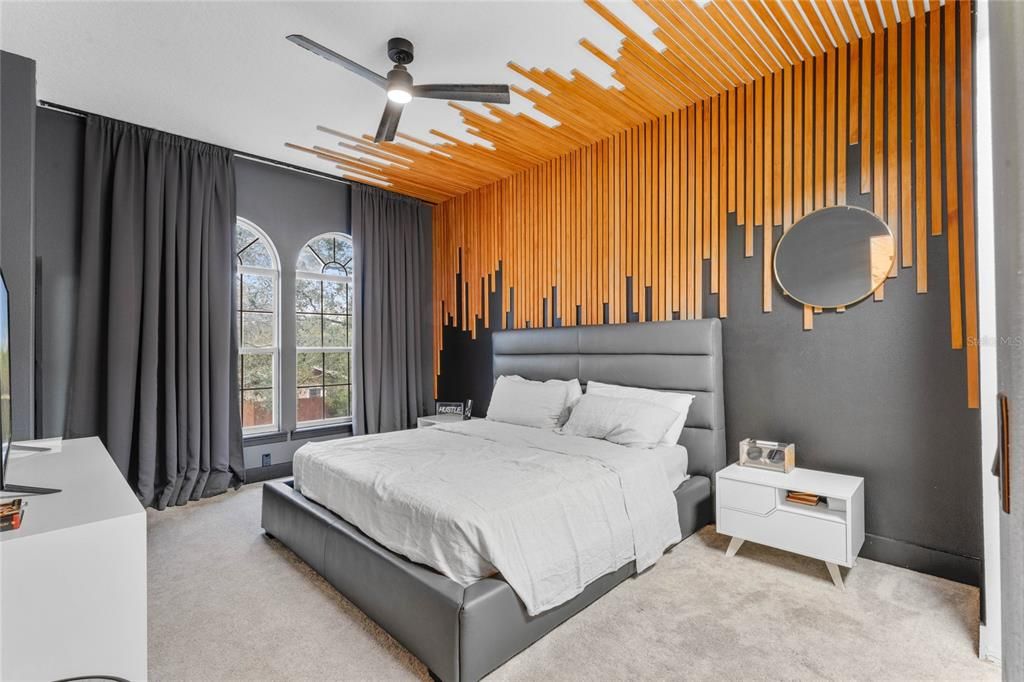 Activo con contrato: $477,000 (3 camas, 2 baños, 2053 Pies cuadrados)