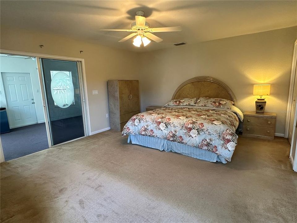 En Venta: $275,000 (1 camas, 1 baños, 936 Pies cuadrados)