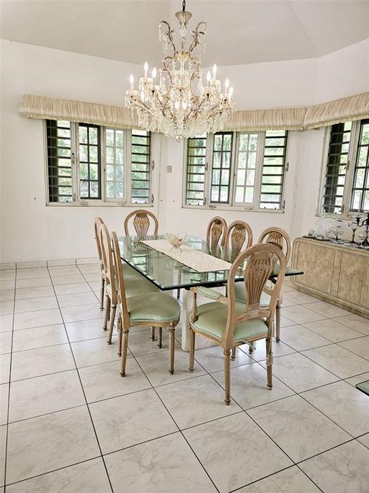 En Venta: $1,199,000 (5 camas, 5 baños, 5556 Pies cuadrados)