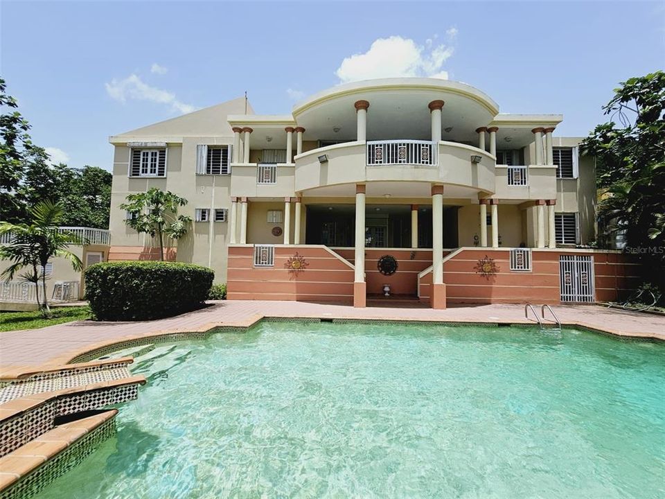 En Venta: $1,199,000 (5 camas, 5 baños, 5556 Pies cuadrados)