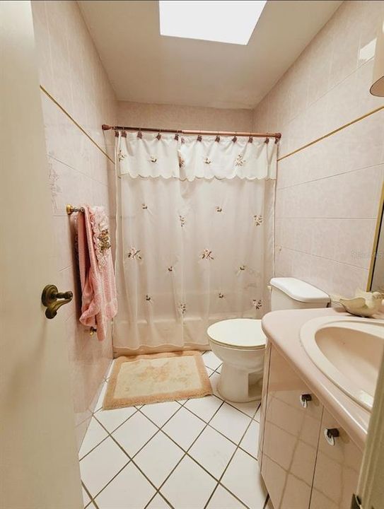 En Venta: $1,199,000 (5 camas, 5 baños, 5556 Pies cuadrados)