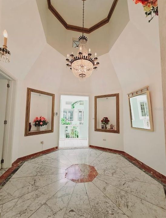 En Venta: $1,199,000 (5 camas, 5 baños, 5556 Pies cuadrados)