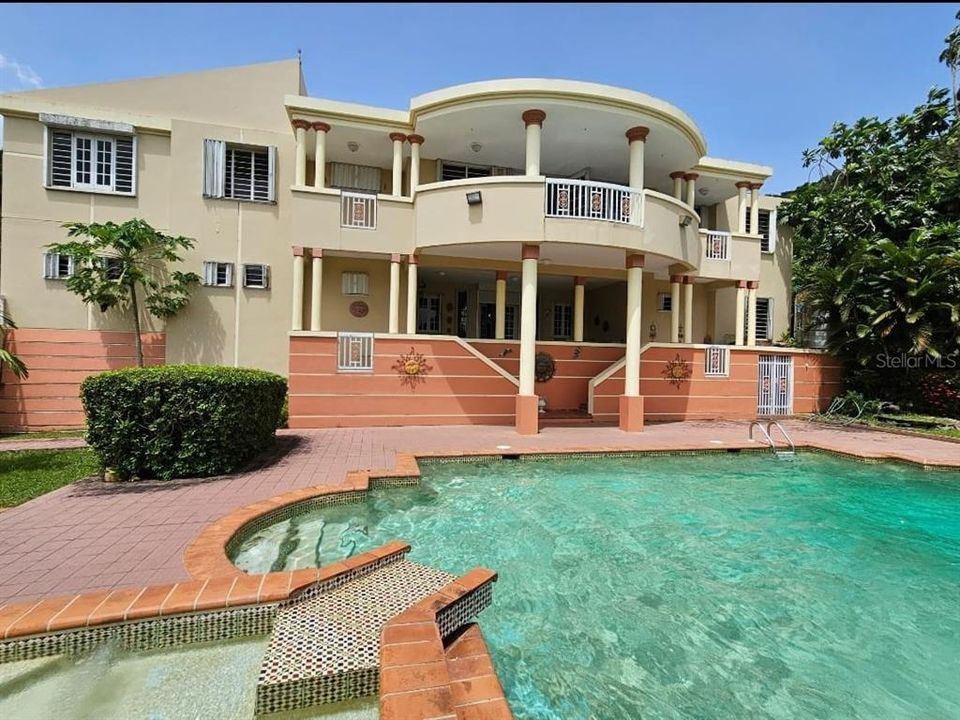 En Venta: $1,199,000 (5 camas, 5 baños, 5556 Pies cuadrados)