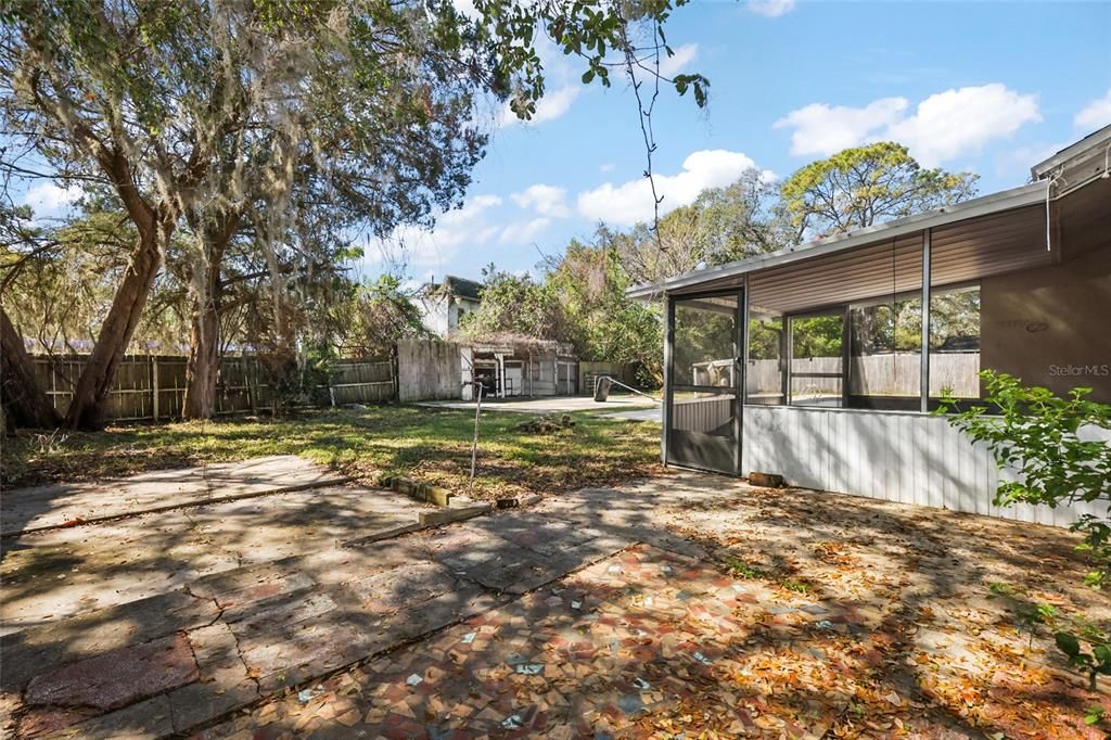 Active With Contract: $209,900 (3 beds, 2 baths, 1632 Square Feet)