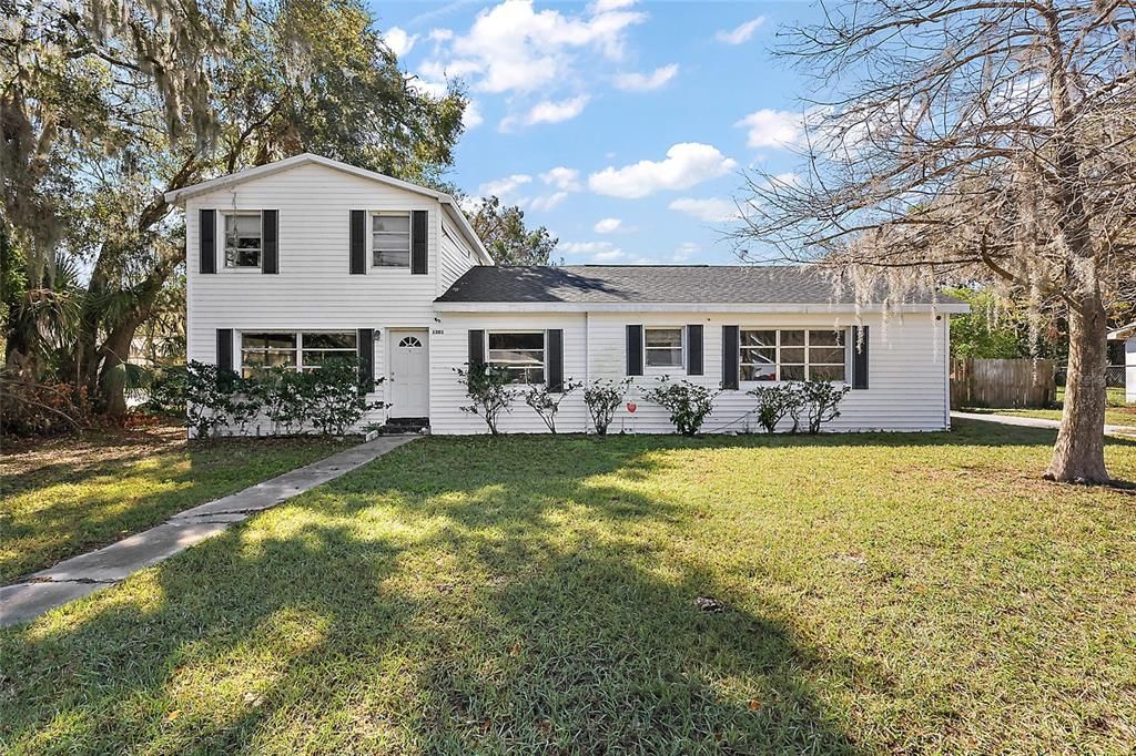 Active With Contract: $209,900 (3 beds, 2 baths, 1632 Square Feet)