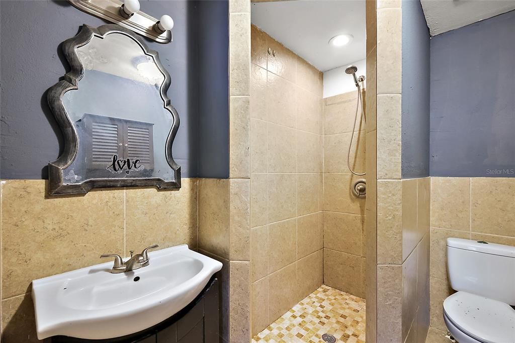 Active With Contract: $209,900 (3 beds, 2 baths, 1632 Square Feet)