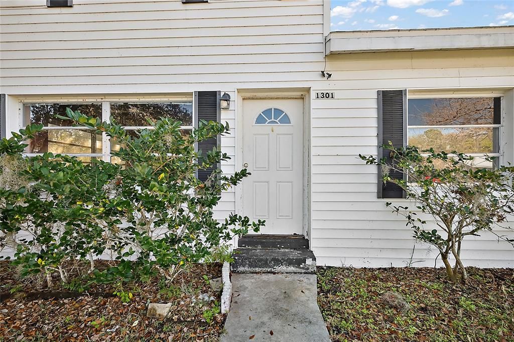 Active With Contract: $209,900 (3 beds, 2 baths, 1632 Square Feet)