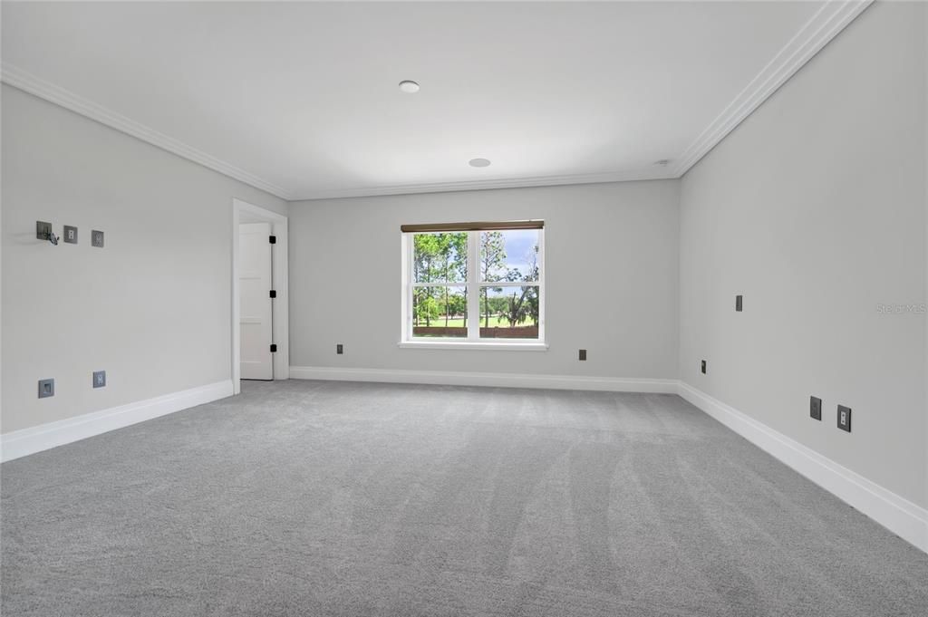 Под контрактом: $3,590,000 (8 спален, 7 ванн, 8203 Квадратных фут)